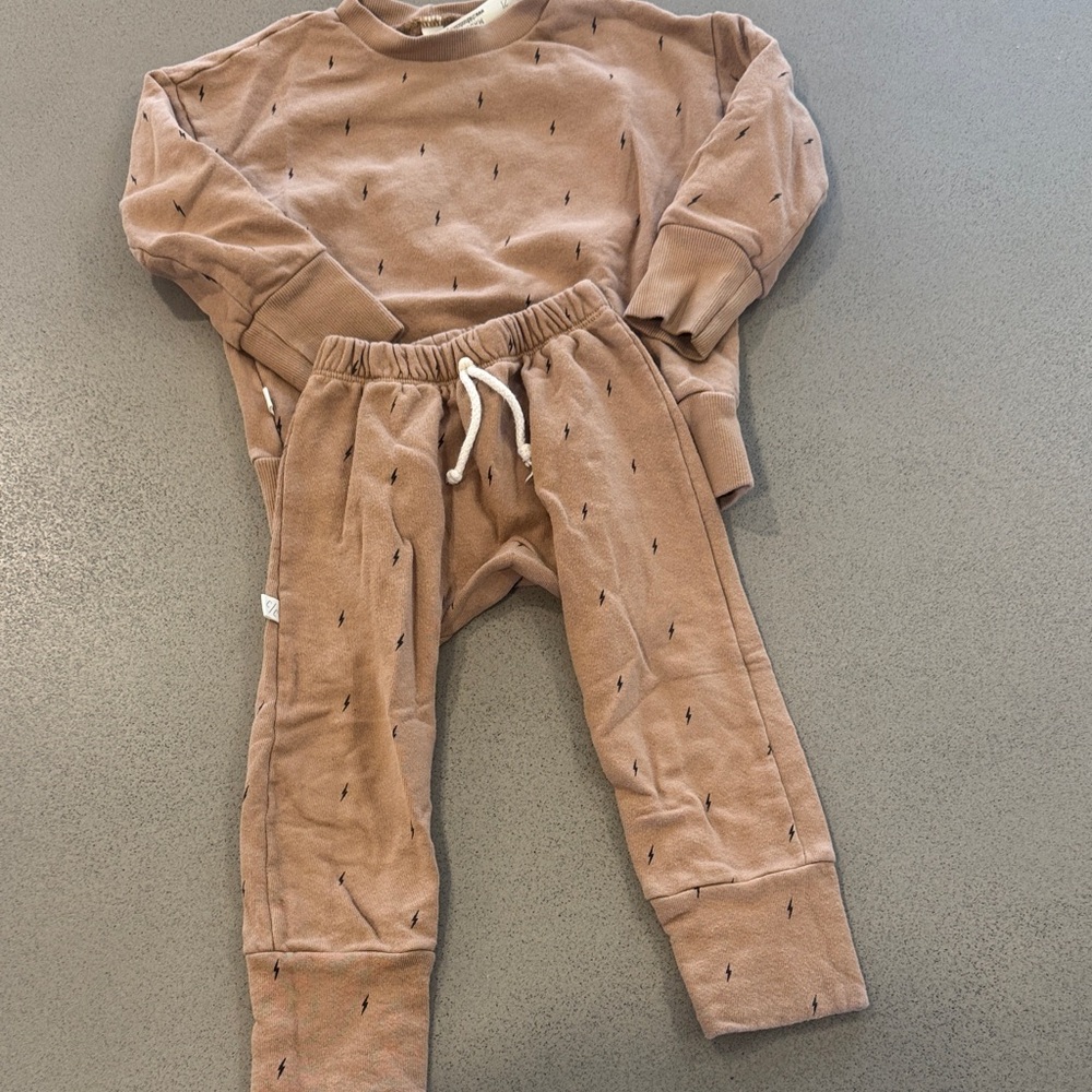 Childhoods Clothing 2 Piece Lightning Bolt Sweat Set Brown 2T